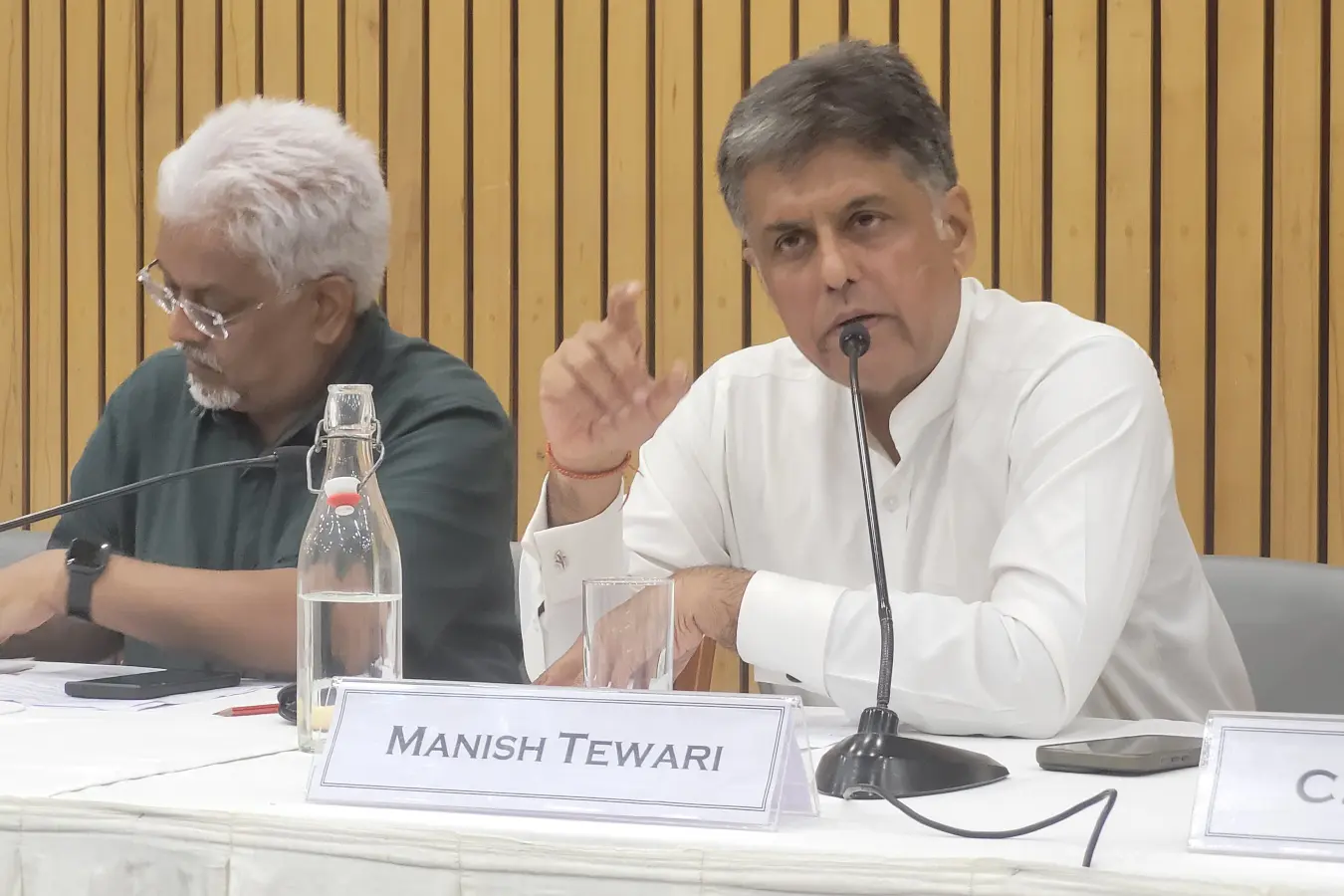 Panelists at the Media Dialogue on Draft Broadcast Bill: Regulation or Control